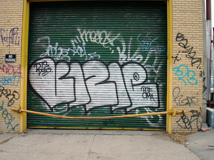 2109423136_d4643dc4cd_b