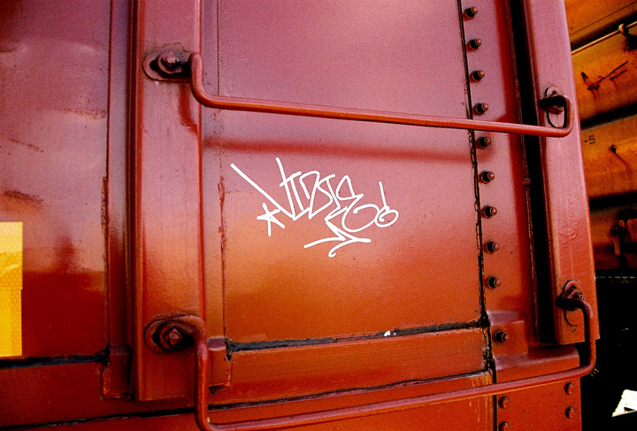 2456212399_436a9af13c_b